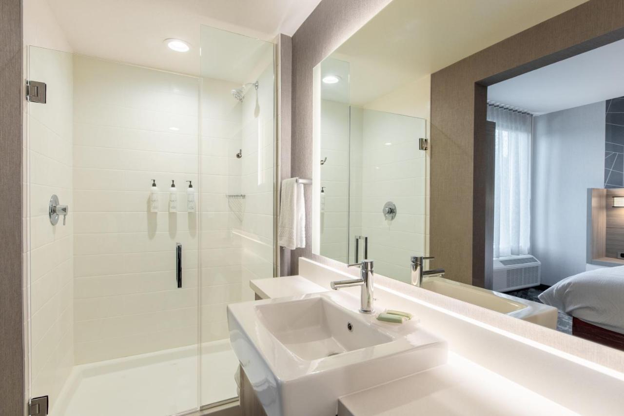 Springhill By Marriott Hotel 3*